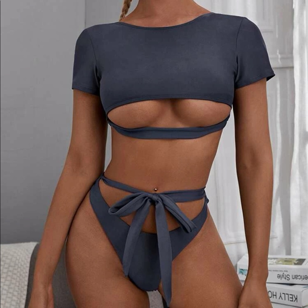 Cut out short sleeve tie front bikini set